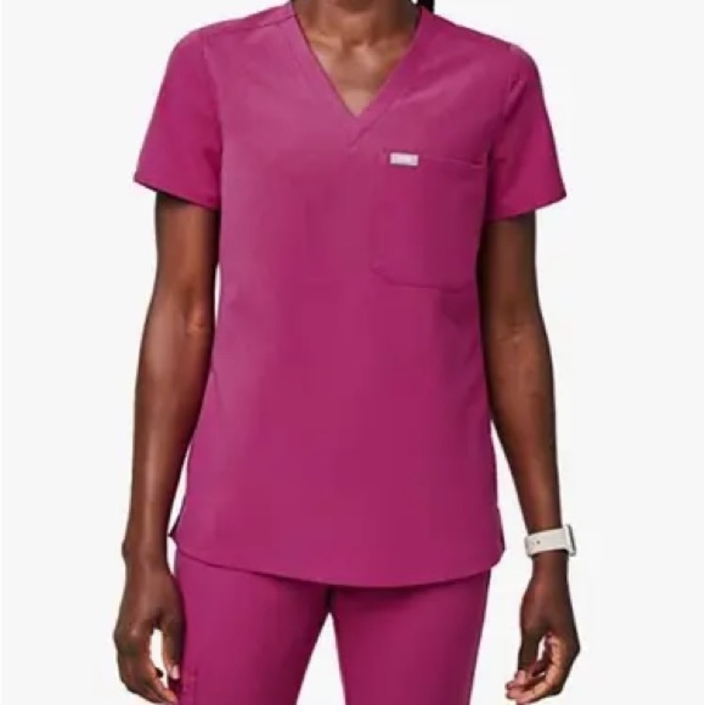 FIGS SCRUB TOP - Picture 4 of 7